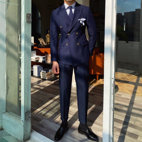 Milano Suit detail
